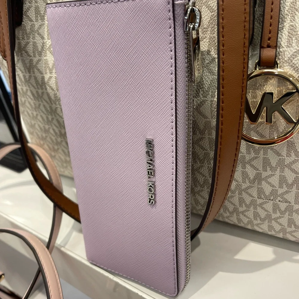 MICHAEL KORS Jet Set Travel Lg Saffiano Leather Quarter-Zip Wallet Lt Quartz NWT